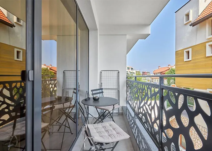 Апартамент Sea Sunrise Созопол